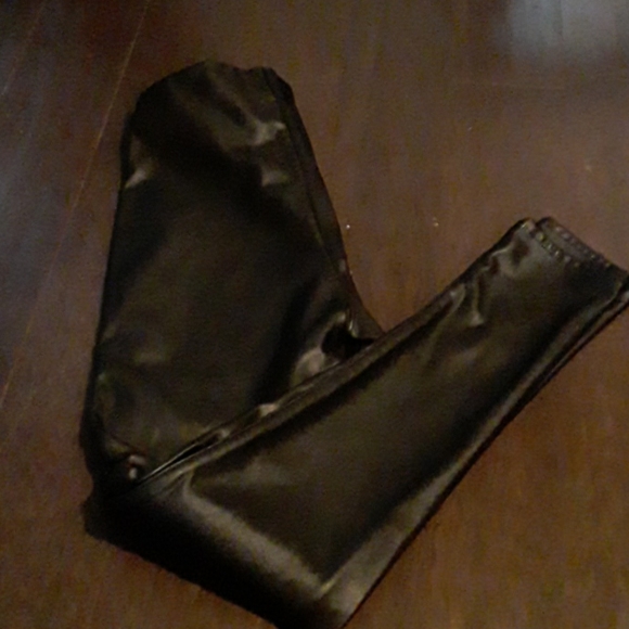Undivided by H&M black pleather pants - Picture 3 of 3